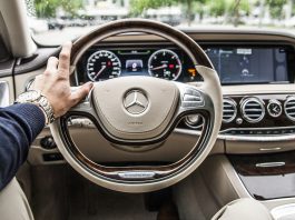 Los inversores esperan la cumbre del G20, la advertencia de Daimler empuja las acciones europeas