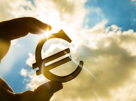 Euro still under pressure