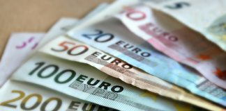 money, Euro, EU, Europa, eurozone, inflation, banknotes