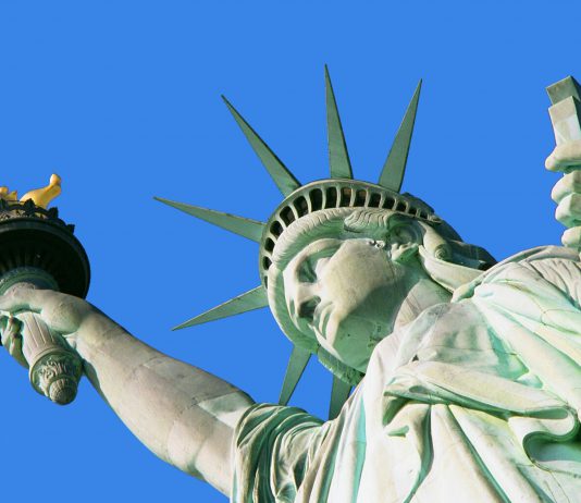 El mercado inmobiliario de Estados Unidos está batiendo récords. La gente está comprando más en quince años.
