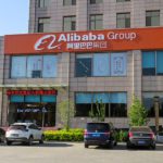Η Alibaba αναφέρει ρυθμούς αύξησης των εσόδων όπως πριν από την πανδημία. Αλλά οι μετοχές της πέφτουν Alibaba