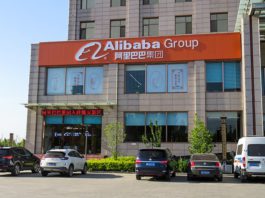 Η Alibaba αναφέρει ρυθμούς αύξησης των εσόδων όπως πριν από την πανδημία. Αλλά οι μετοχές της πέφτουν Alibaba