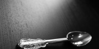Silver is growing against gold and appears in record-high values
