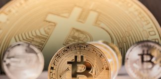Το Bitcoin ανέκαμψε γρήγορα μετά από μια δραματική πτώση, ξεπερνώντας τόσο τις μετοχές όσο και τον χρυσό Bitcoin recovered after its dramatic fall and surpassed stocks and gold value