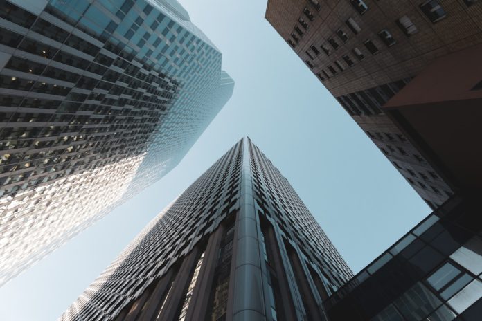 All three key indices of the New York Stock Exchange strengthened significantly during Wednesday. Investors reacted to the Federal Reserve Governor's (Fed) words about the ideal interest rate hike.