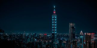 Major stock markets in Asia headed into positive territory during Monday's trading. 