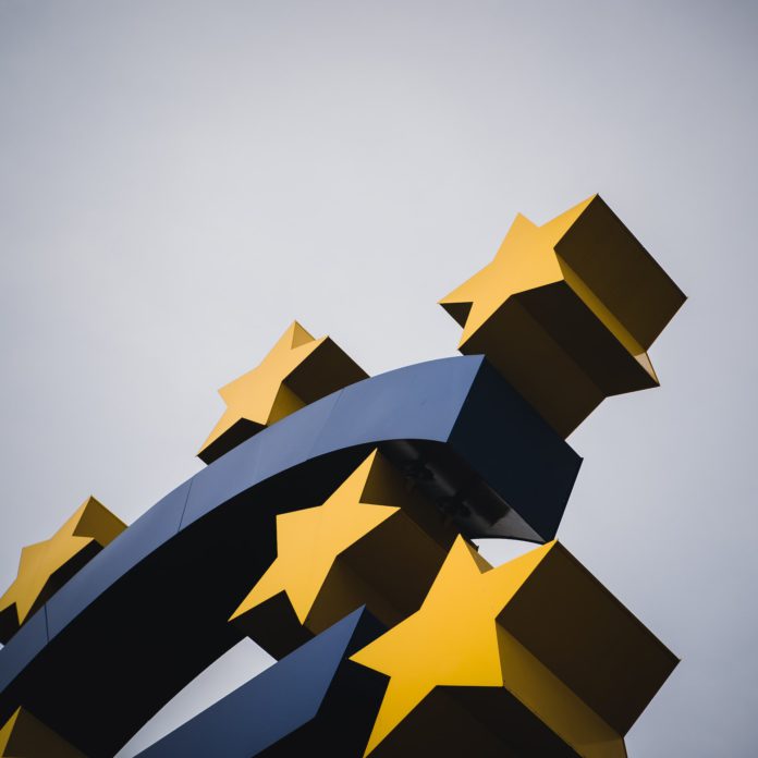 European shares started the new trading week at a two-month high Trading on European stock exchanges got off to an optimistic start to the new business week. Markets were mainly driven up by shares of pharmaceutical companies and signs of a slowdown in the Chinese economy. Investors are turning to defensive stocks.