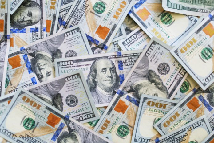 Shortly after the Federal Reserve announced its third consecutive 0.75 percentage point rate hike, the US dollar began to strengthen sharply.