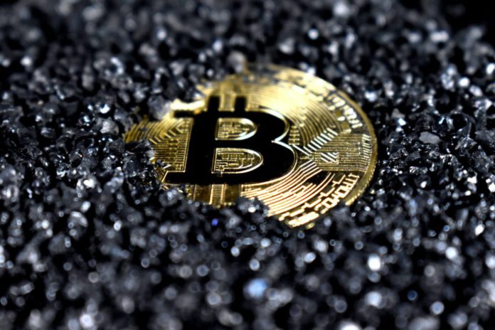 Crypto-1024x683 Rynki wirtualnych monet coraz bardziej przypominają zwykłe rynki.