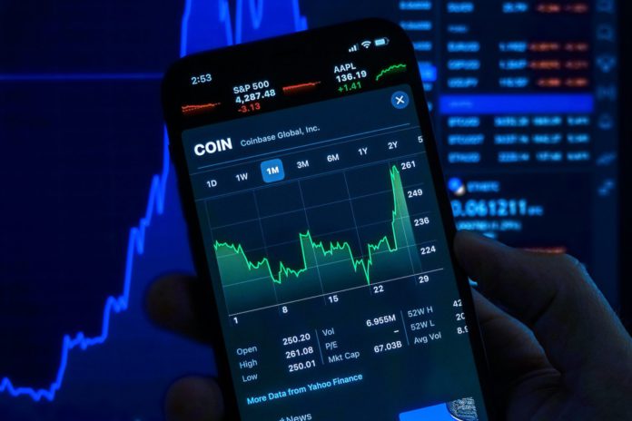 Kripto A kriptovalutákba történő globális befektetések az idei év első felében kevesebb mint felére estek vissza 2021 első hat hónapjához képest.