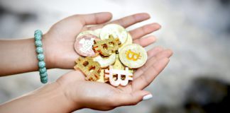 A Bitcoin 42 ezer dollár fölött, az Ethereum közelít a háromezer dolláros határhoz A kriptopénzpiacok szó szerint furcsa időszakon mennek keresztül az ukrajnai orosz invázió óta. Közvetlenül az orosz csapatok nyugati szomszédjának területére való behatolása után a Bitcoin és más digitális valuták meredeken gyengültek, megközelítve a 34 500 dollárt.