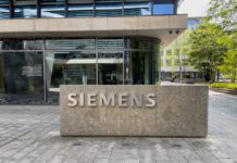 Siemens invests €2 billion in global production increase German industrial conglomerate Siemens is investing two billion euros (CZK 47.6 billion) in a global production increase.