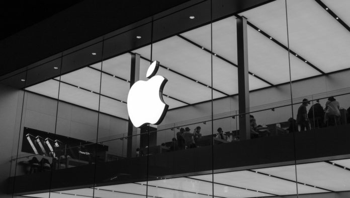US technology company Apple is facing a class action lawsuit in Britain over App Store fees.