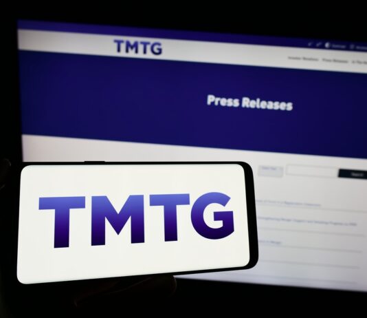 trump, tmtg, shares