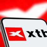 XTB se enfrenta a nuevos problemas: multa de millones de zlotys en Polonia, intervenciones extranjeras y disputas con clientes. ¿Qué está pasando en torno al bróker? xtb