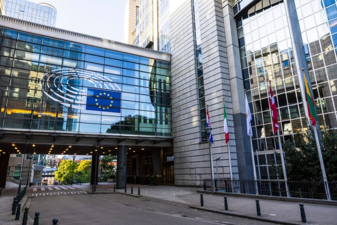 EU EU